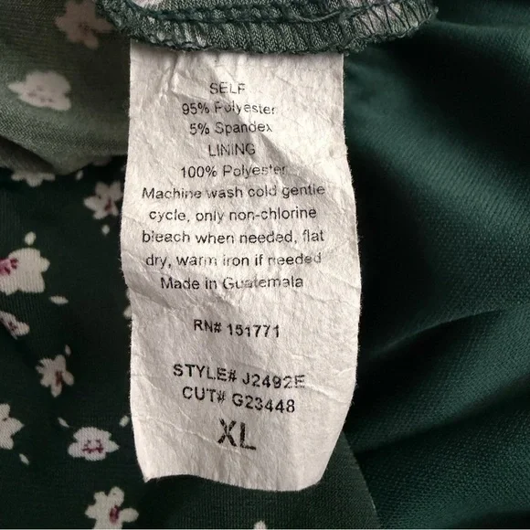 Kaileigh Rochelle Jumpsuit Size XL Dark Green Floral Waist Tie Wide Leg Stretch - Picture 8 of 8